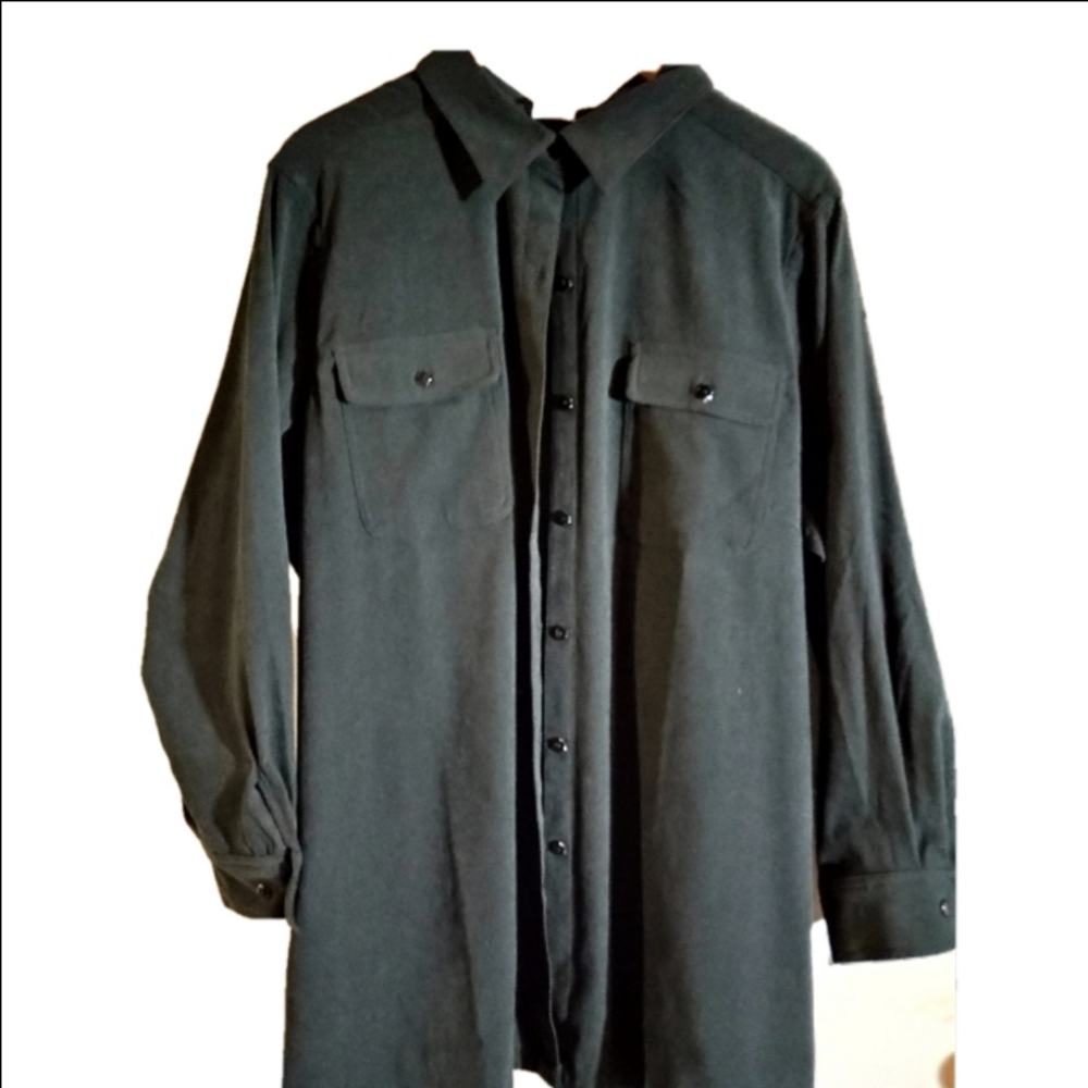 Roaman's 1X long sleeve button down shirt (Rox301)